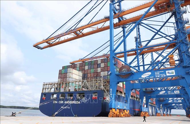 OECD dự báo kinh tế Việt Nam năm 2023 tăng 6,5% 